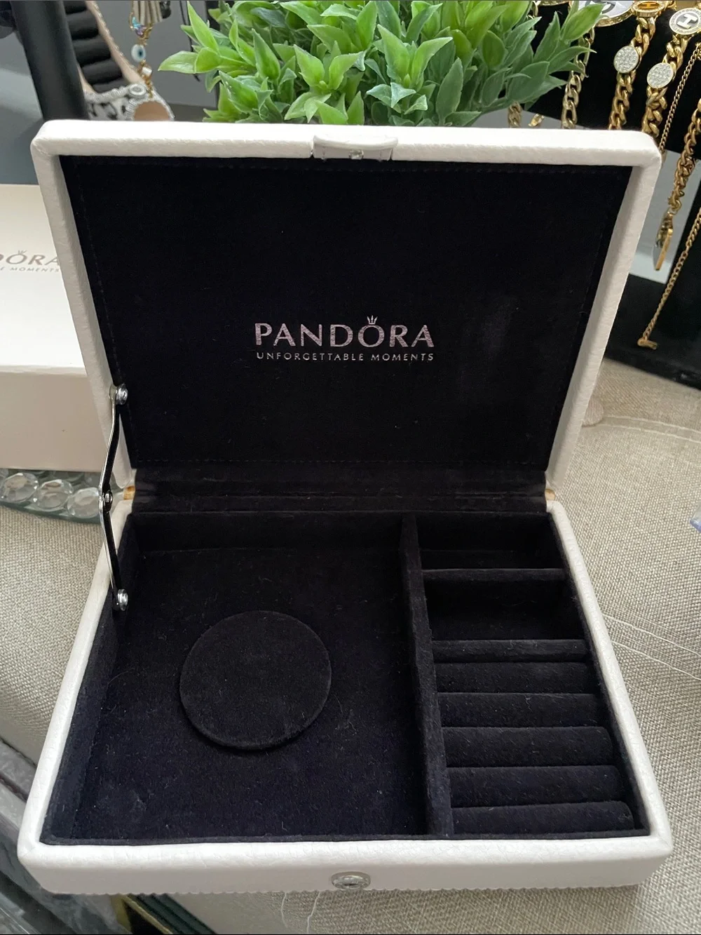 ✨Pandora Limited Edition Jewelry Case in Light Beige, Gift Boxed✨NEW